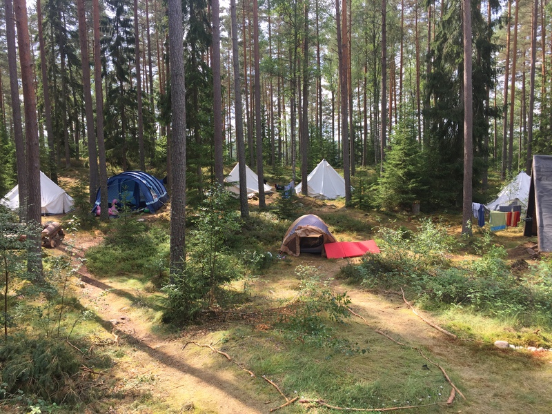 Das Zeltlager der Mitarbeiter